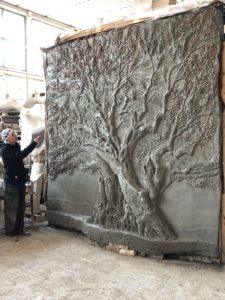 Millenary olive tree bas-relief of the Master Nobuyuki Okumura